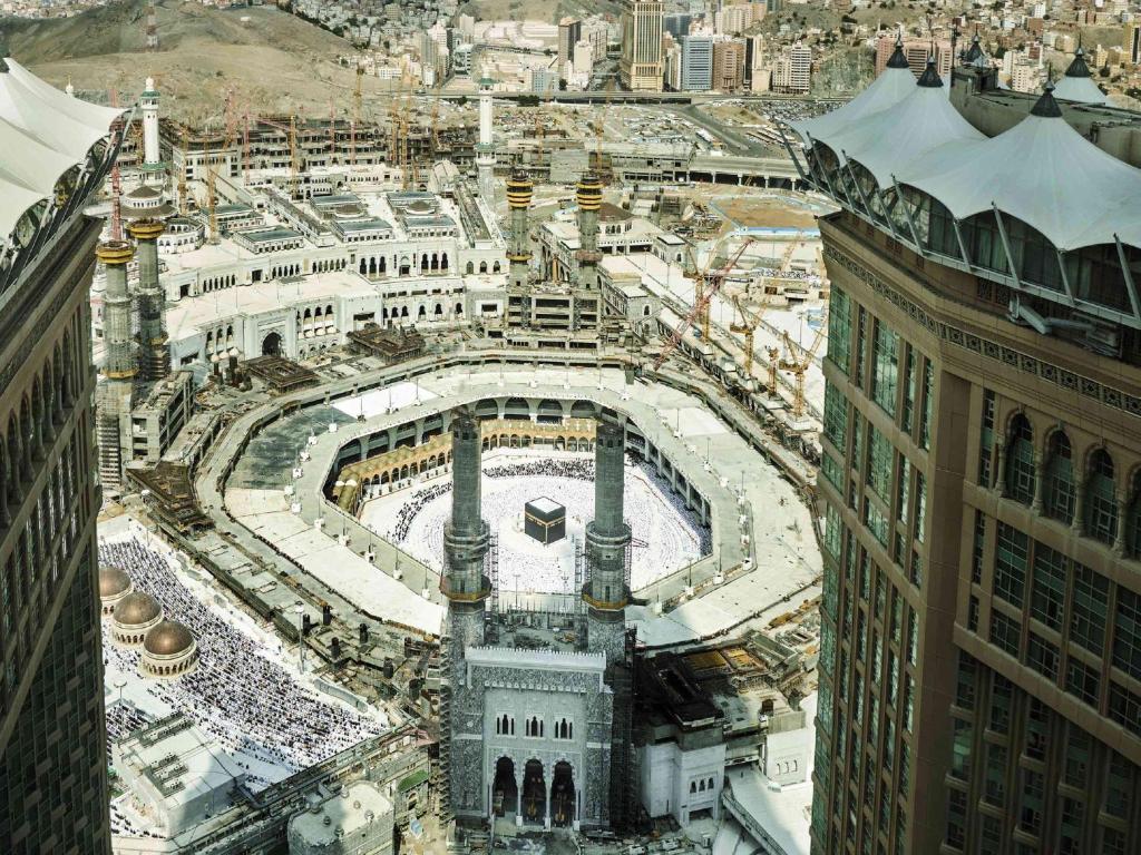 7 Nights Executive April Umrah