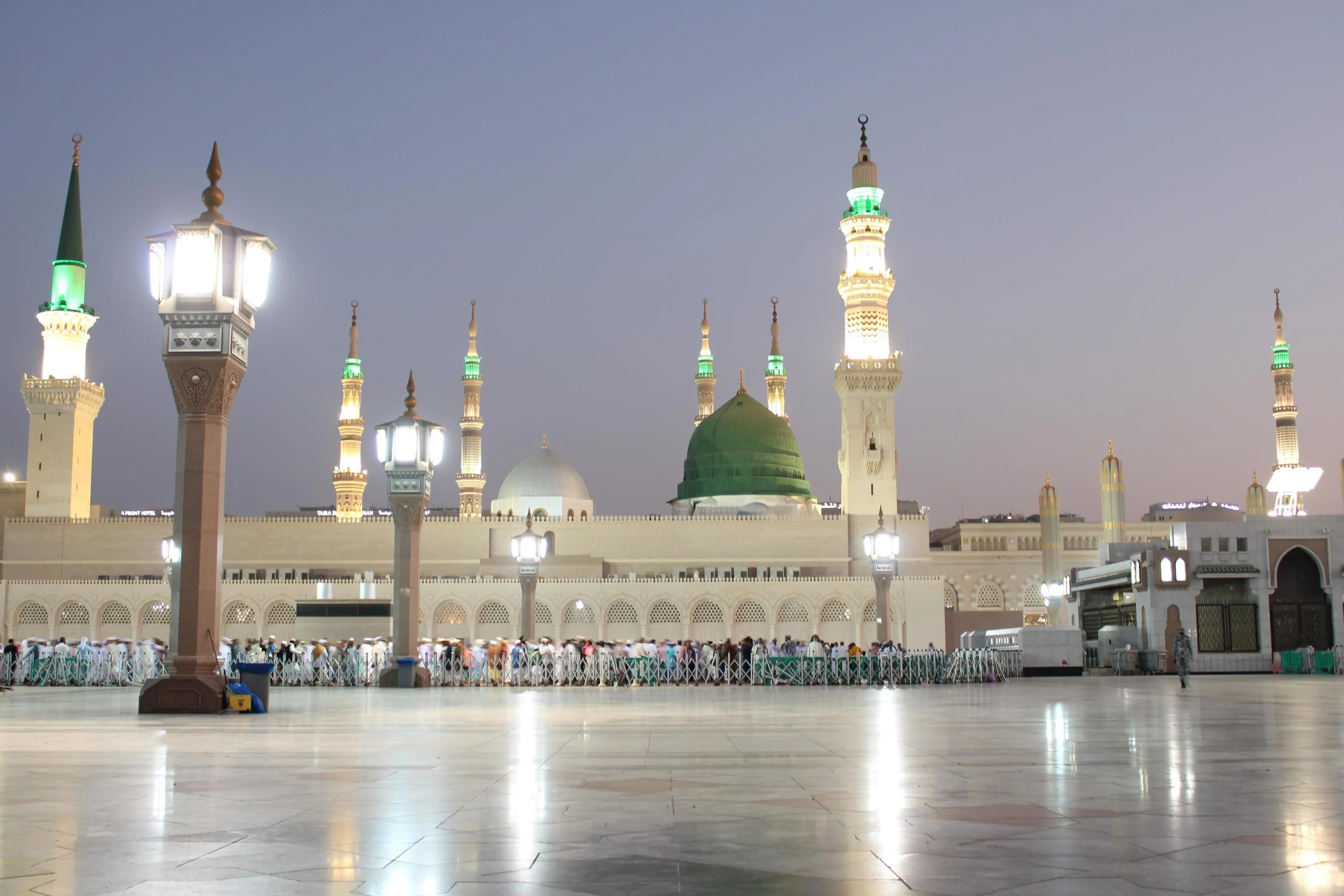  7 Nights Edinburgh Umrah Package